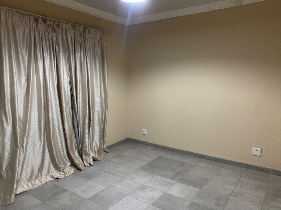 4 Bedroom Property for Sale in Waterkloof East North West